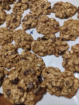 oatmeal cookies plate