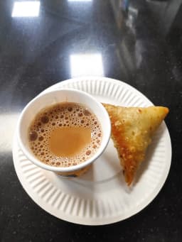 tea with samosa